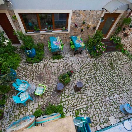 Hostel Mare Sibenik Bagian luar foto