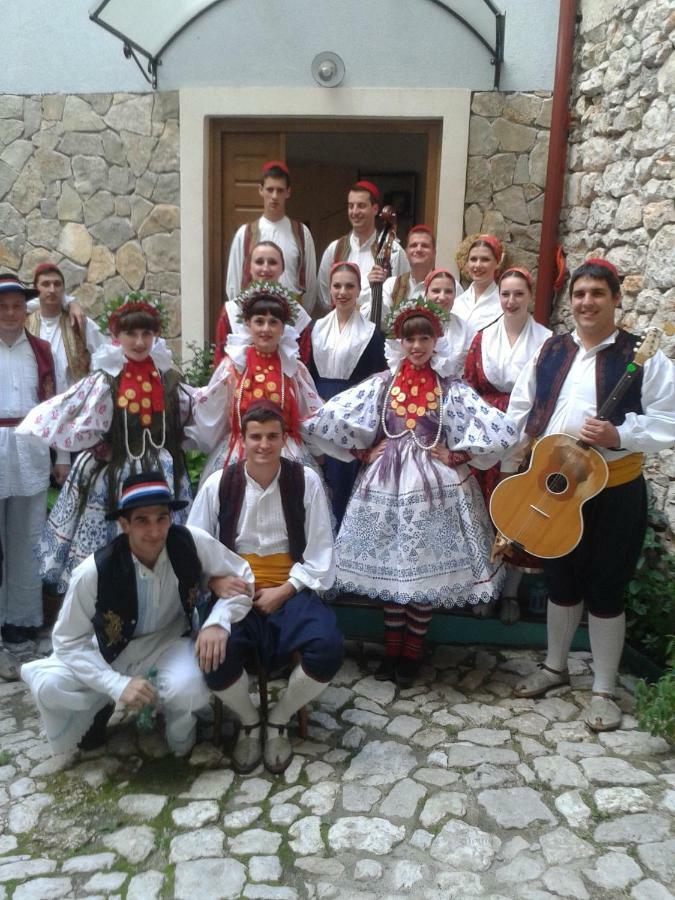 Hostel Mare Sibenik Bagian luar foto
