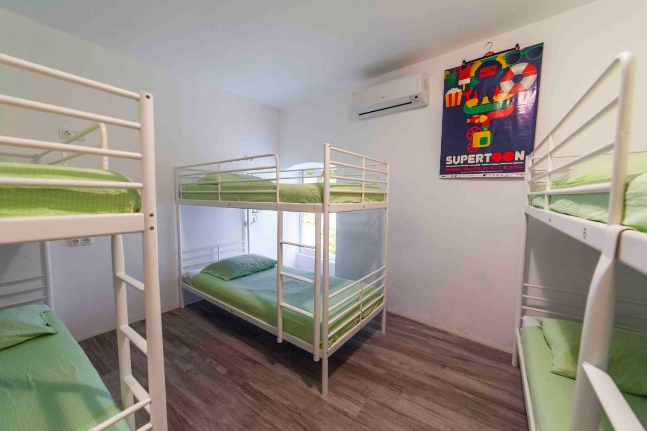 Hostel Mare Sibenik Bagian luar foto
