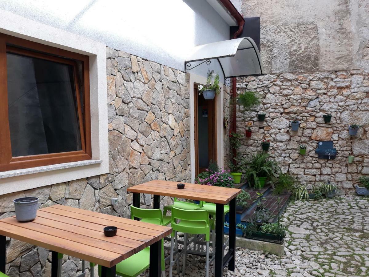 Hostel Mare Sibenik Bagian luar foto
